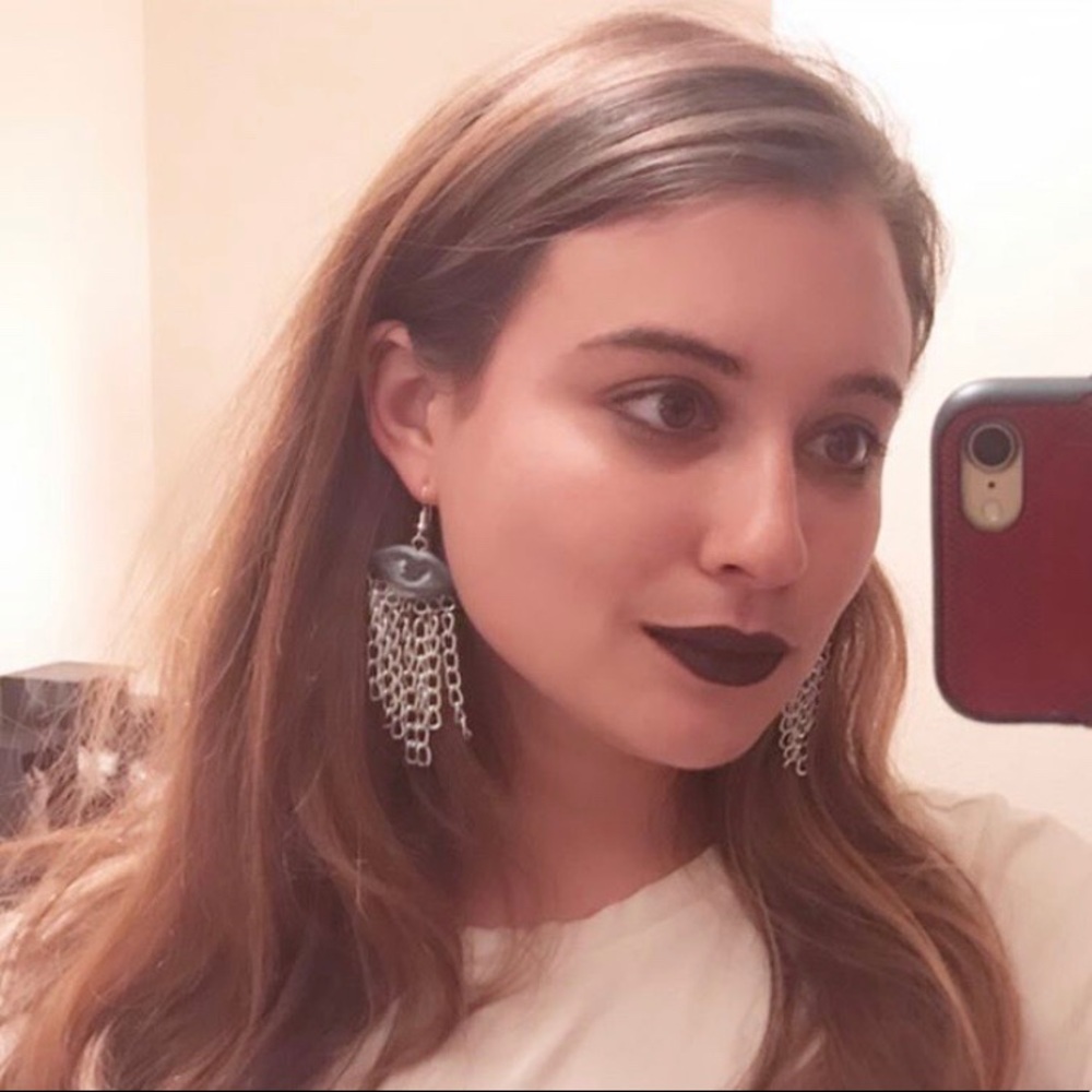 Meet your Posher, Shea